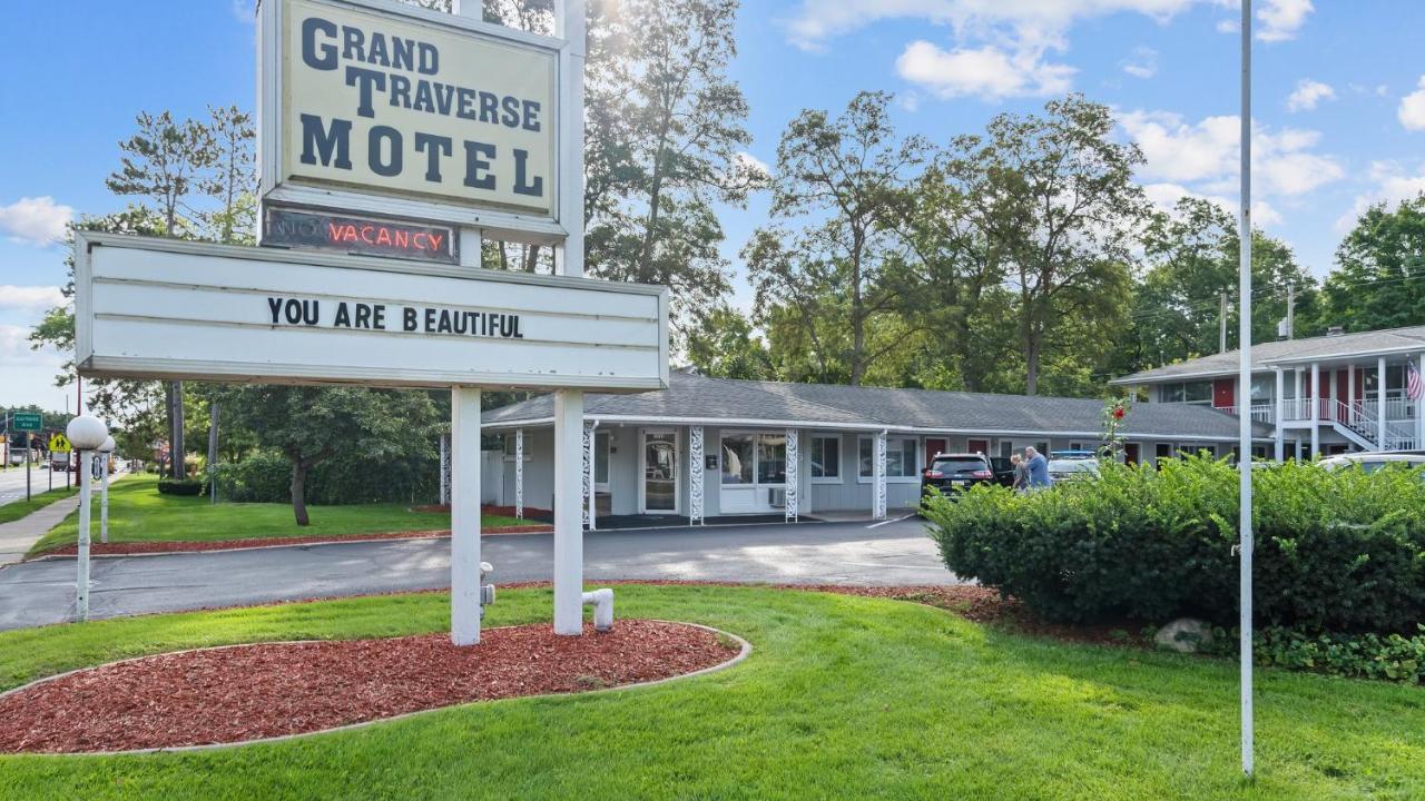 Grand Traverse Motel Traverse Stadt Exterior foto