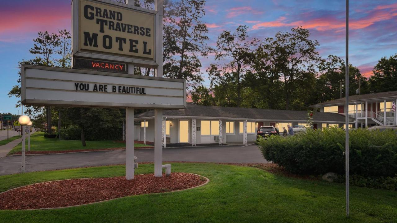 Grand Traverse Motel Traverse Stadt Exterior foto