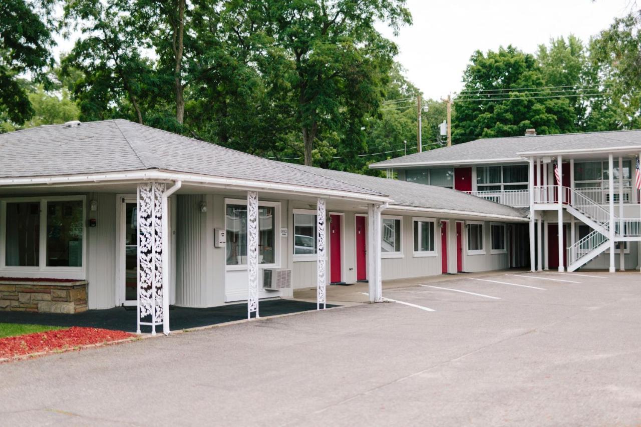 Grand Traverse Motel Traverse Stadt Exterior foto