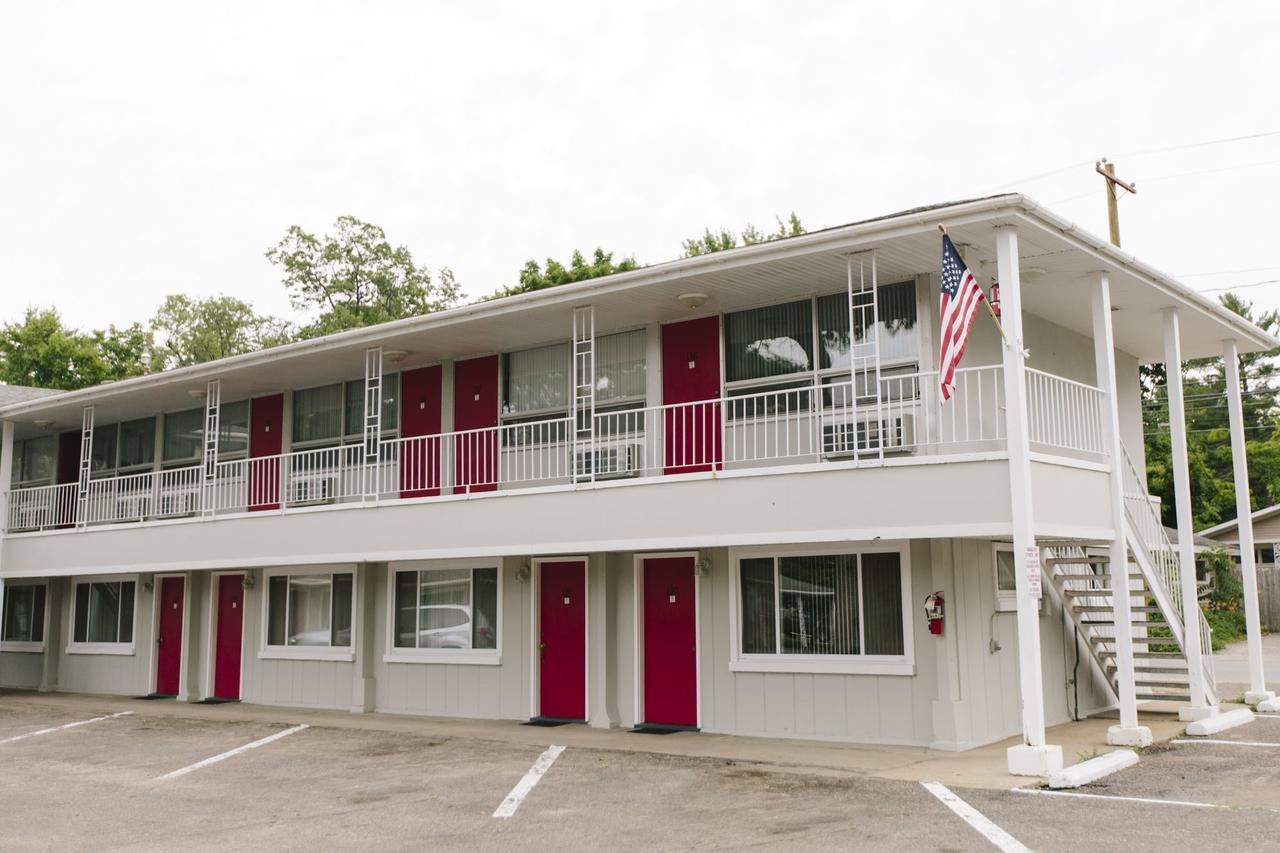Grand Traverse Motel Traverse Stadt Exterior foto